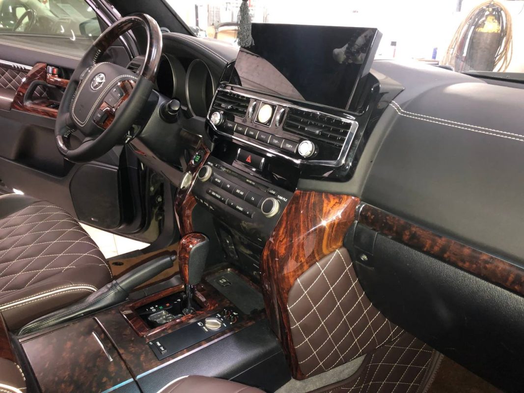 перетяжка салона автомобиля