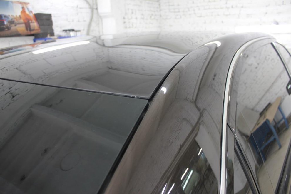 Замена стекла панорамной крыши Maybach 62