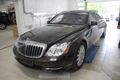 Замена стекла панорамной крыши Maybach 62