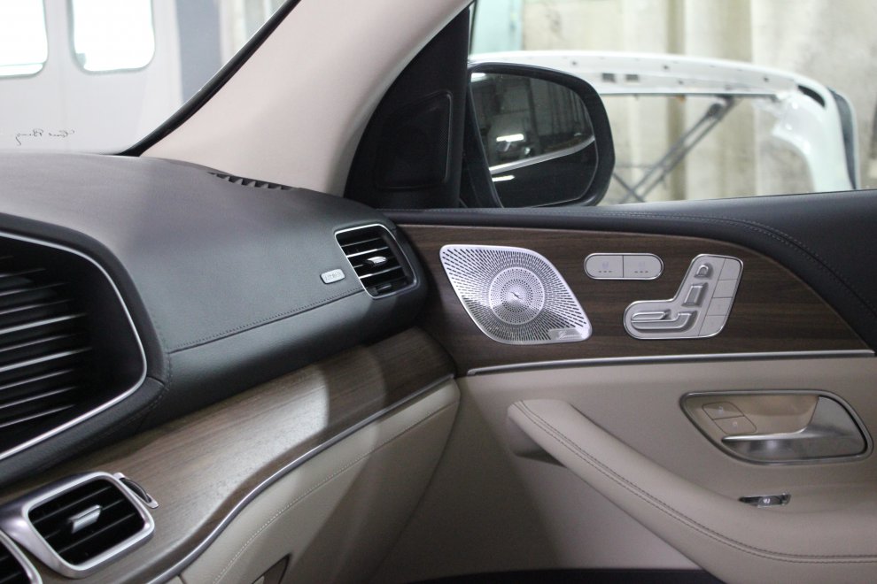 Переделка нового Mercedes GLS 167 в Maybach GLS600